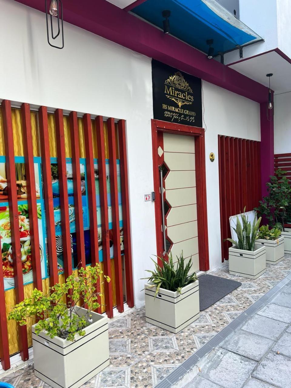 Hs Miracle Grand Hotell Hulhumalé Eksteriør bilde