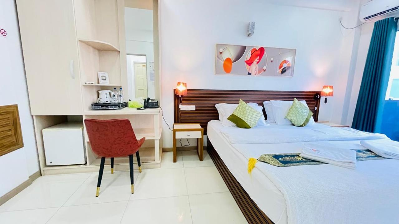 Hs Miracle Grand Hotell Hulhumalé Eksteriør bilde